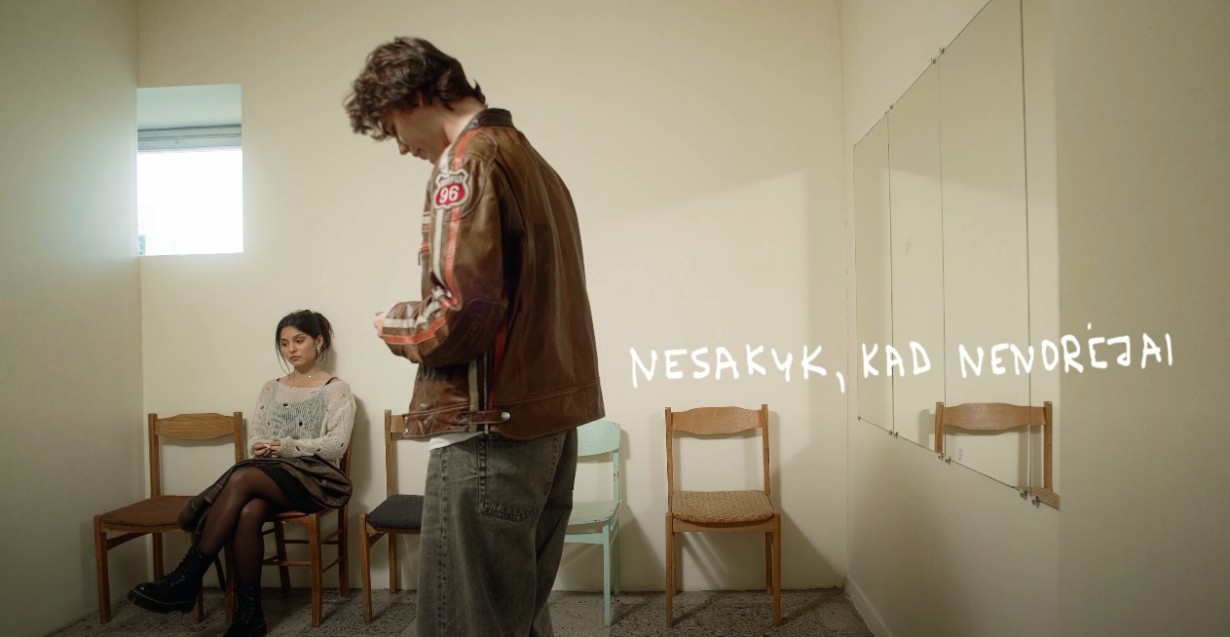 Džiugas Joneikis pristato naują dainą ir klipą: „Apie obsesyvią meilę ir beprotišką svajonių siekimą”