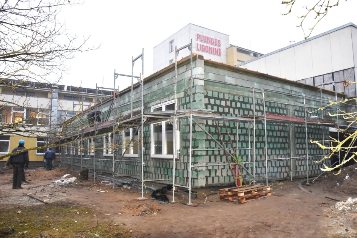 Plungės priėmimo ir skubios pagalbos skyriaus statybos: ar suspės viską padaryti laiku?